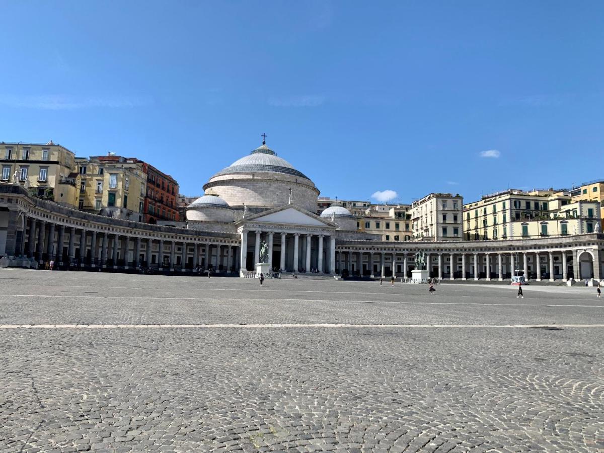 La Casetta Ai Gradoni Di Chiaia Naples Exterior photo